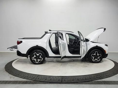 Used 2023 Hyundai Santa Cruz Limited AWD/4WD image 16