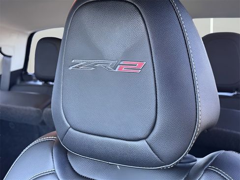 Used 2018 Chevrolet Colorado ZR2 image 28