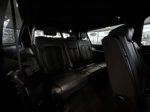 Used 2024 Jeep Wagoneer L Series III w/ Flexible Seating Group image 24