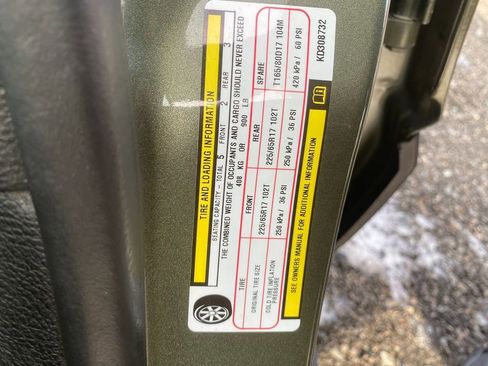 Used 2019 Jeep Cherokee Latitude w/ Popular Appearance Group image 30