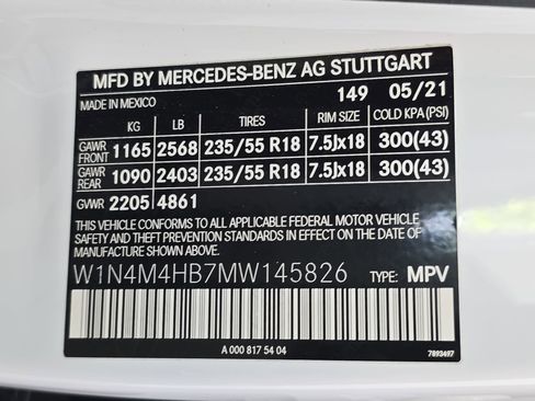 Used 2021 Mercedes-Benz GLB 250 4MATIC image 36