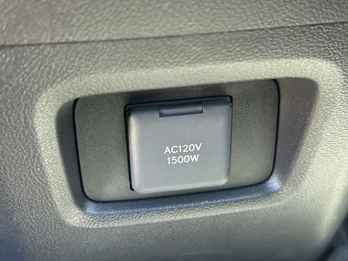 Used 2025 Toyota Grand Highlander AWD Hybrid image 25