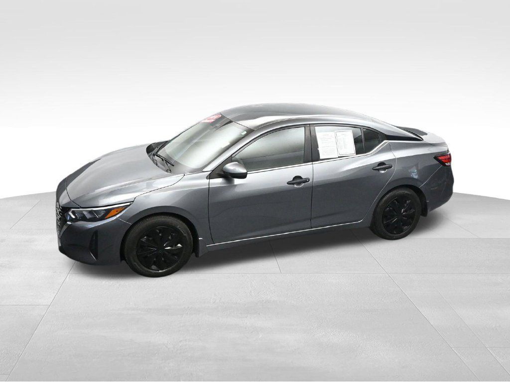 Used 2024 Nissan Sentra S FWD image 30