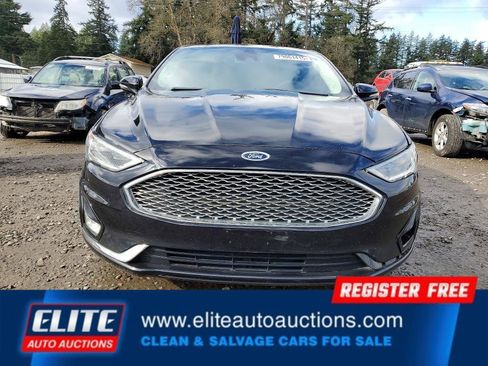 Used 2019 Ford Fusion Titanium image 9