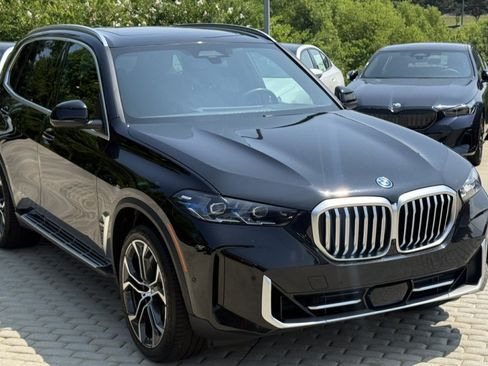 Certified 2024 BMW X5 xDrive50e w/ Executive Package AWD/4WD image 6