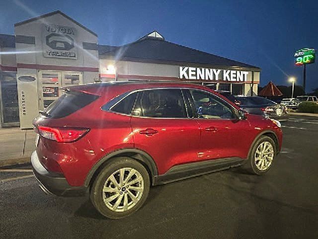 Used 2022 Ford Escape Titanium w/ Titanium Elite Package AWD/4WD image 11