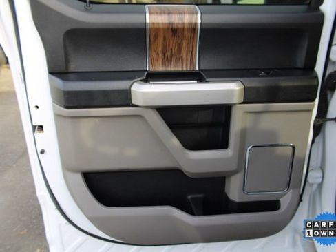 Used 2018 Ford F150 Lariat image 23