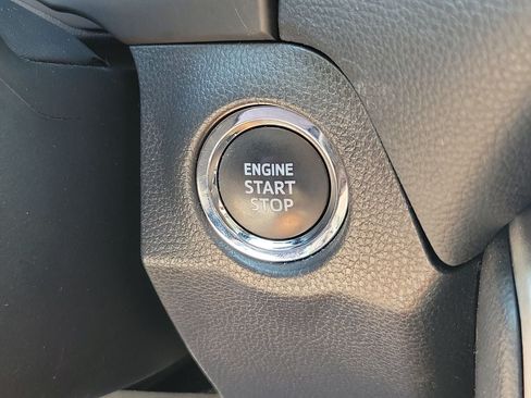 Used 2024 Toyota RAV4 XLE FWD image 29