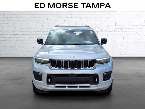 Used 2021 Jeep Grand Cherokee L Overland w/ Luxury Tech Group IV AWD/4WD image 6