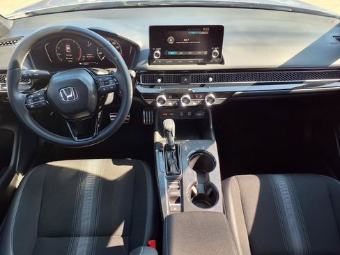 Used 2025 Honda Civic Sport image 4