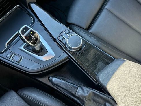 Used 2018 BMW 330i xDrive Sedan w/ Convenience Package image 24