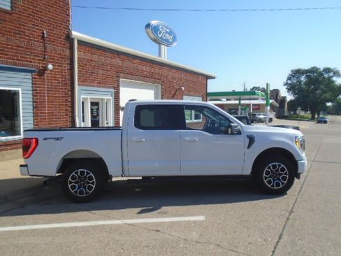 Used 2021 Ford F150 XLT w/ Equipment Group 302A High AWD/4WD image 12