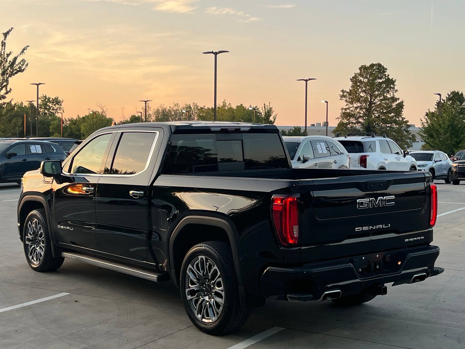 Used 2024 GMC Sierra 1500 Denali Ultimate AWD/4WD image 10