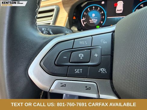 Used 2025 Volkswagen Atlas SE AWD/4WD image 16