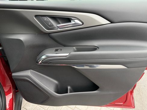 New 2026 Chevrolet Traverse LT w/ Driver Confidence Package image 13