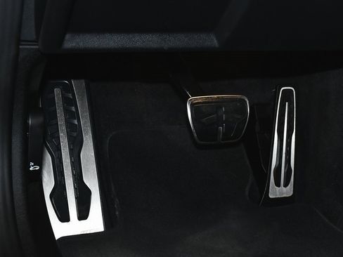 Used 2023 BMW 430i xDrive Coupe w/ M Sport Package image 16