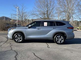 Used 2023 Toyota Highlander XLE video 2