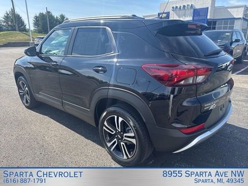 Used 2023 Chevrolet TrailBlazer LT w/ Convenience Package AWD/4WD image 6