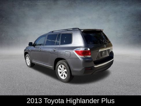 Used 2013 Toyota Highlander Plus image 3