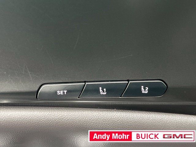 Used 2025 Kia Carnival SX w/ SX Dark Edition Package FWD image 32