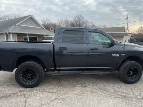Used 2017 RAM 1500 Express w/ Express Value Package image 9