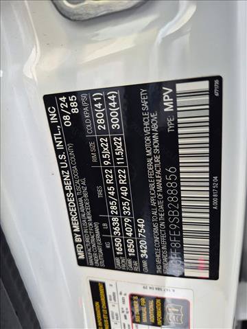 Used 2025 Mercedes-Benz GLS 580 4MATIC image 21