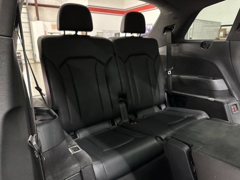 Used 2019 Audi Q7 3.0T Premium Plus w/ Premium Plus Package image 16