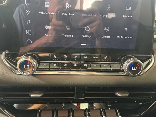 Used 2023 GMC Canyon Elevation w/ Elevation Premium Package RWD image 23
