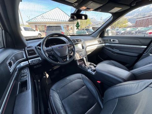 Used 2018 Ford Explorer Sport w/ Equipment Group 401A image 16