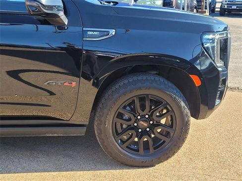 Used 2021 GMC Yukon AT4 w/ AT4 Premium Package image 8