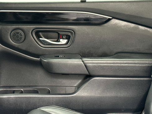 Certified 2023 Honda Pilot Touring image 17