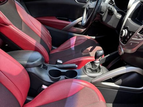 Used 2012 Hyundai Veloster w/ Style Pkg FWD image 40