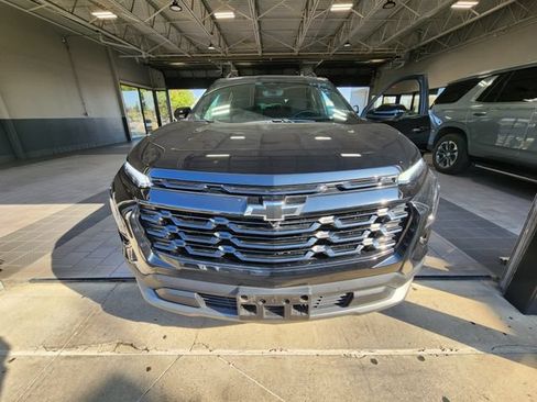 Used 2026 Chevrolet Equinox LT w/ Convenience Package II FWD image 2