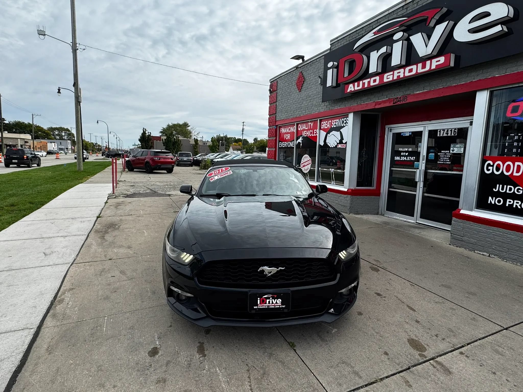 Used 2015 Ford Mustang Convertible w/ Equipment Group 051A RWD image 22
