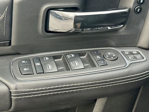 Used 2024 RAM 2500 Limited image 13