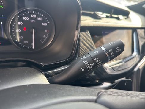 Used 2023 Cadillac XT6 Premium Luxury w/ Technology Package image 20