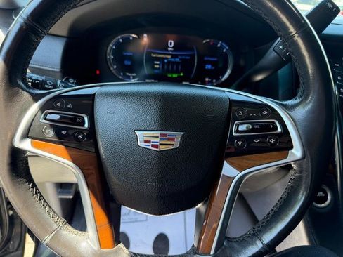 Used 2018 Cadillac Escalade ESV 2WD image 67