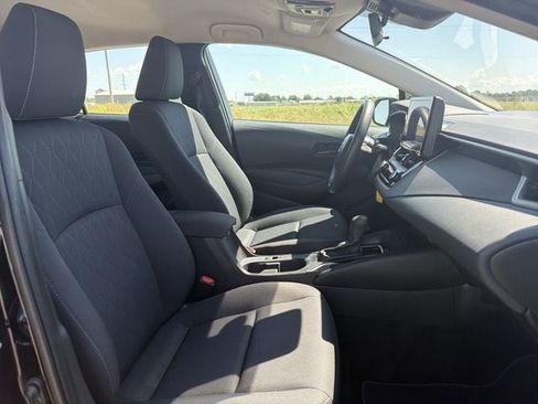 Used 2024 Toyota Corolla LE FWD image 13