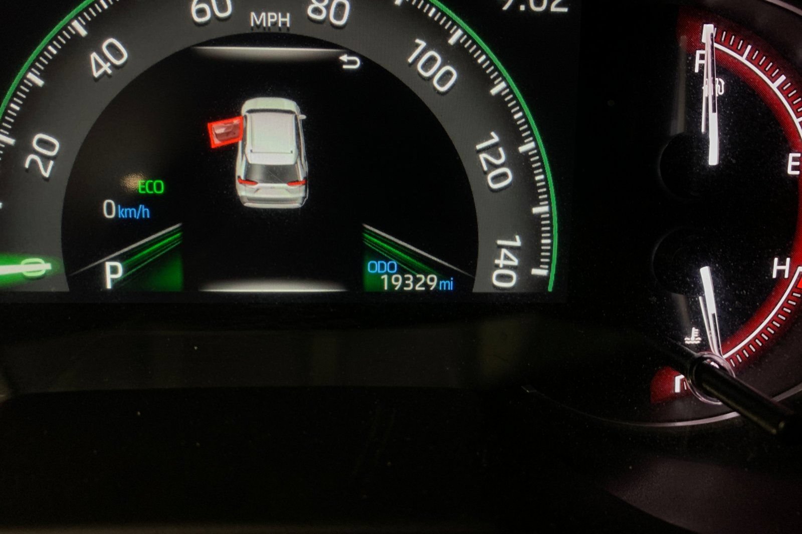 Used 2025 Toyota RAV4 LE AWD/4WD image 30