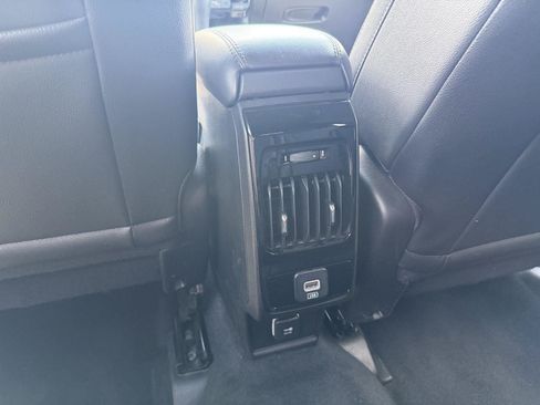 Certified 2025 Jeep Compass Limited AWD/4WD image 9