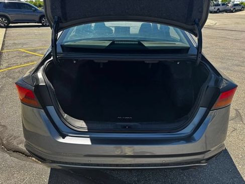 Used 2023 Nissan Altima 2.5 SL FWD image 10