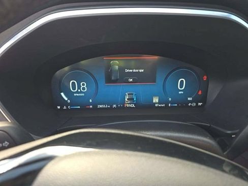 Used 2025 Ford Escape Platinum AWD/4WD image 10