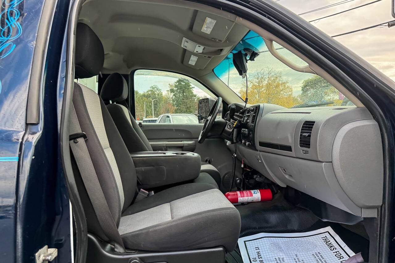 Used 2008 GMC Sierra 3500 W/T AWD/4WD image 17