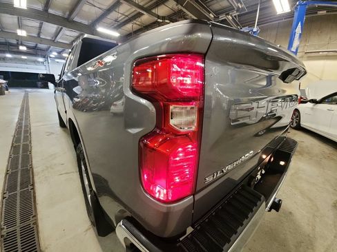 Used 2021 Chevrolet Silverado 1500 LT w/ Bed Protection Package AWD/4WD image 31