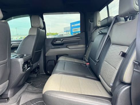Used 2023 Chevrolet Silverado 1500 ZR2 AWD/4WD image 5