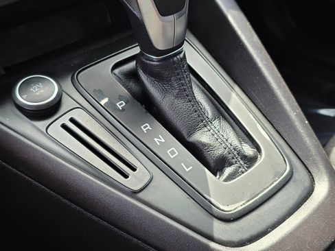 Used 2017 Ford Focus S image 30