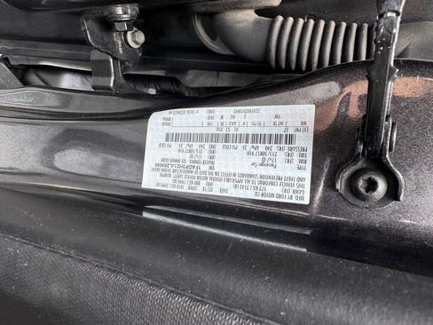Used 2018 Ford Focus SEL w/ Cold Weather Package FWD image 22