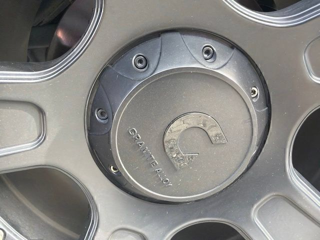 Used 2022 Jeep Wrangler Unlimited Sahara AWD/4WD image 9