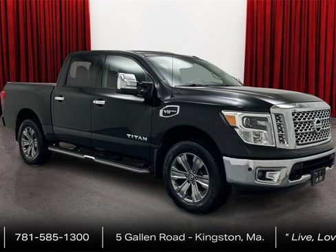 Used 2017 Nissan Titan SL w/ Chrome Package image 3
