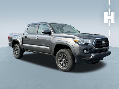 Used 2023 Toyota Tacoma SR5 w/ SR5 Appearance Package RWD image 1